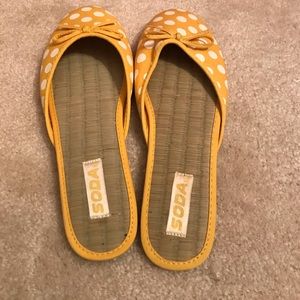 Women’s polka dot sandals.